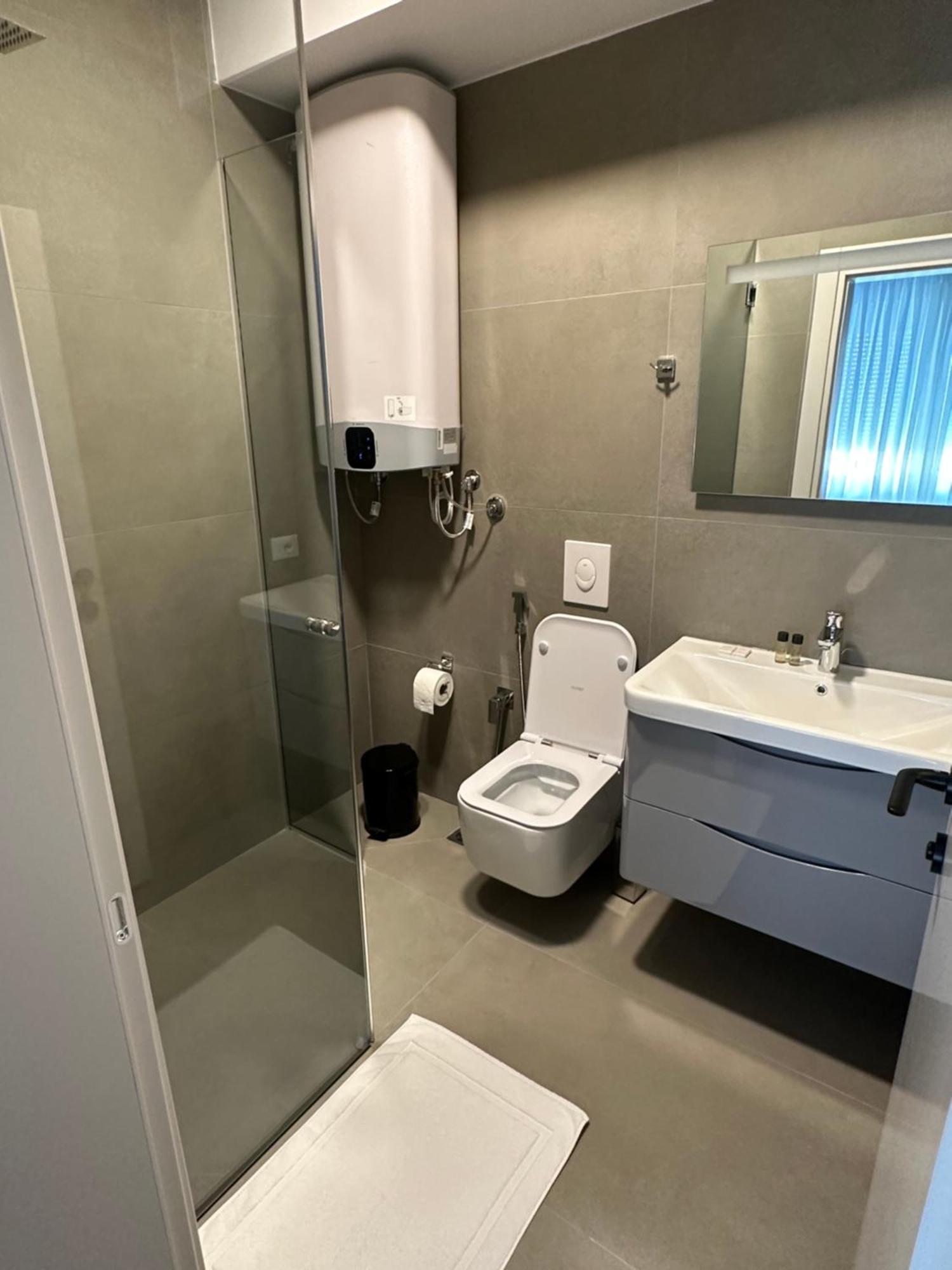 Soin Rooms Tirana Eksteriør billede